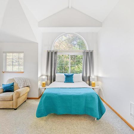 Cannon Beach Vibes, Steps To The Beach,Wifi,3 Full Bedroom En Suites With 3 Fireplaces,Near Downtown Exterior photo