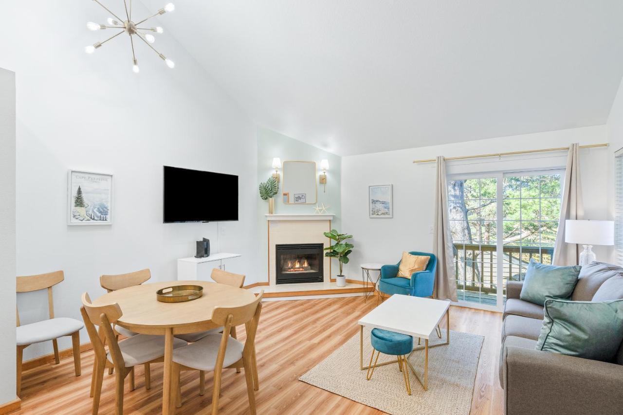 Cannon Beach Vibes, Steps To The Beach,Wifi,3 Full Bedroom En Suites With 3 Fireplaces,Near Downtown Exterior photo