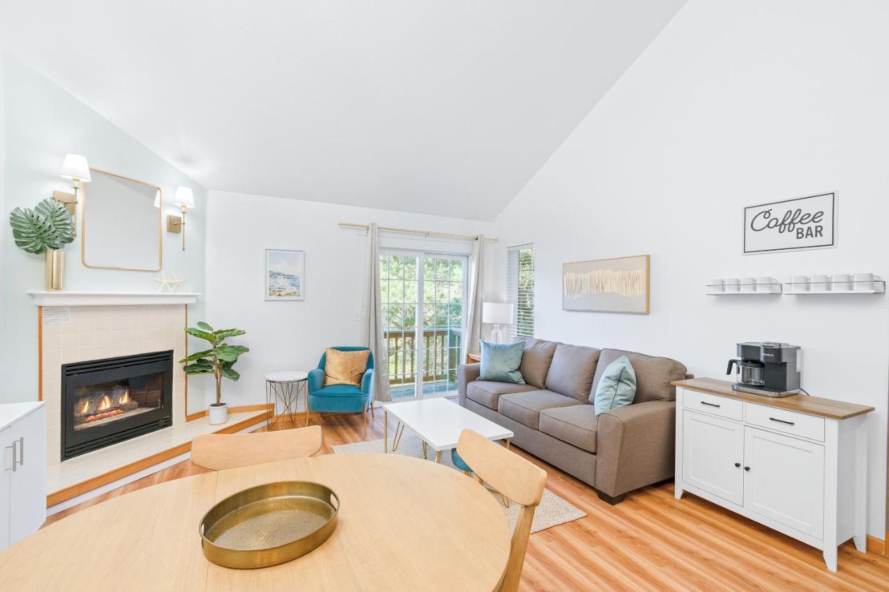 Cannon Beach Vibes, Steps To The Beach,Wifi,3 Full Bedroom En Suites With 3 Fireplaces,Near Downtown Exterior photo