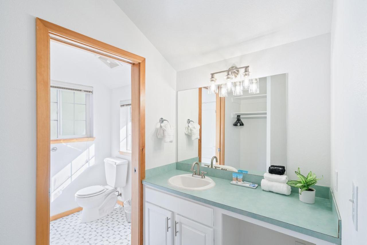 Cannon Beach Vibes, Steps To The Beach,Wifi,3 Full Bedroom En Suites With 3 Fireplaces,Near Downtown Exterior photo