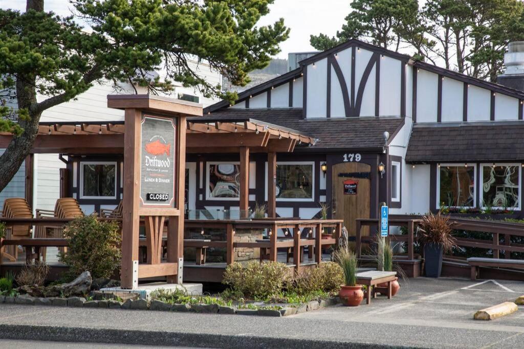 Cannon Beach Vibes, Steps To The Beach,Wifi,3 Full Bedroom En Suites With 3 Fireplaces,Near Downtown Exterior photo