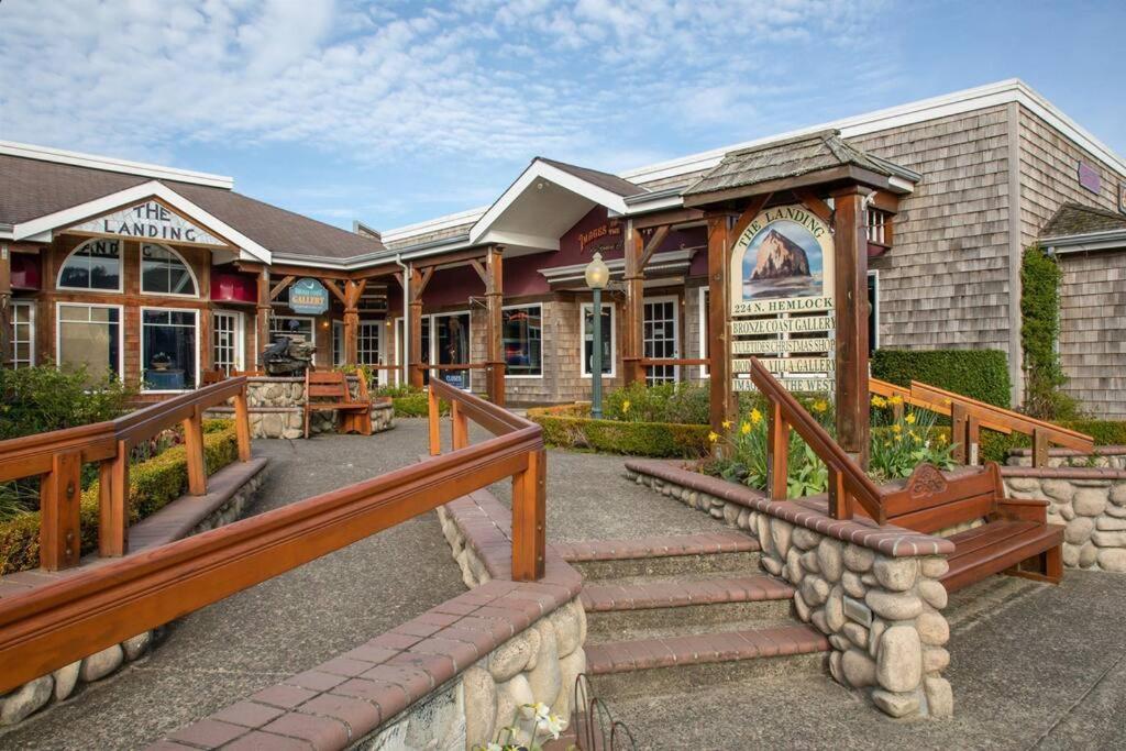 Cannon Beach Vibes, Steps To The Beach,Wifi,3 Full Bedroom En Suites With 3 Fireplaces,Near Downtown Exterior photo